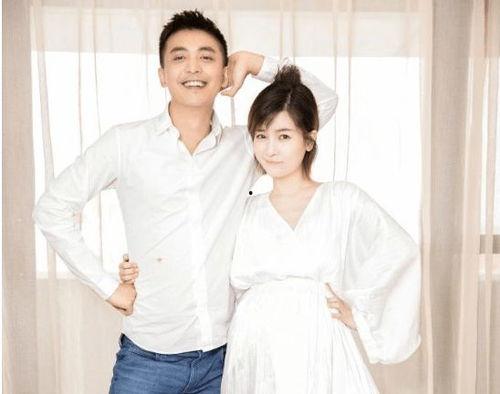 娱乐圈吃瓜夫妻,甜蜜与争议交织的婚姻生活