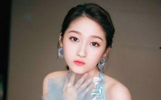 娱乐圈吃瓜美女是谁啊百度云,揭秘网络热议的八卦女神