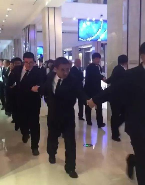 娱乐吃瓜酱现在人花钱,揭秘现代人的“花钱”现象