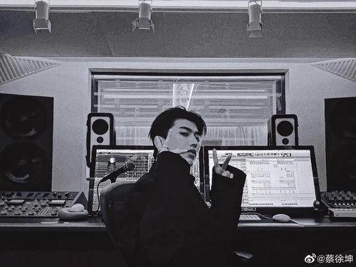 吃瓜娱乐蔡徐坤视频,笑料百出，网友直呼“太可爱”